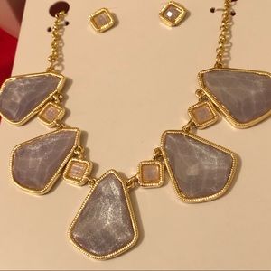 Ellen Tracy necklace